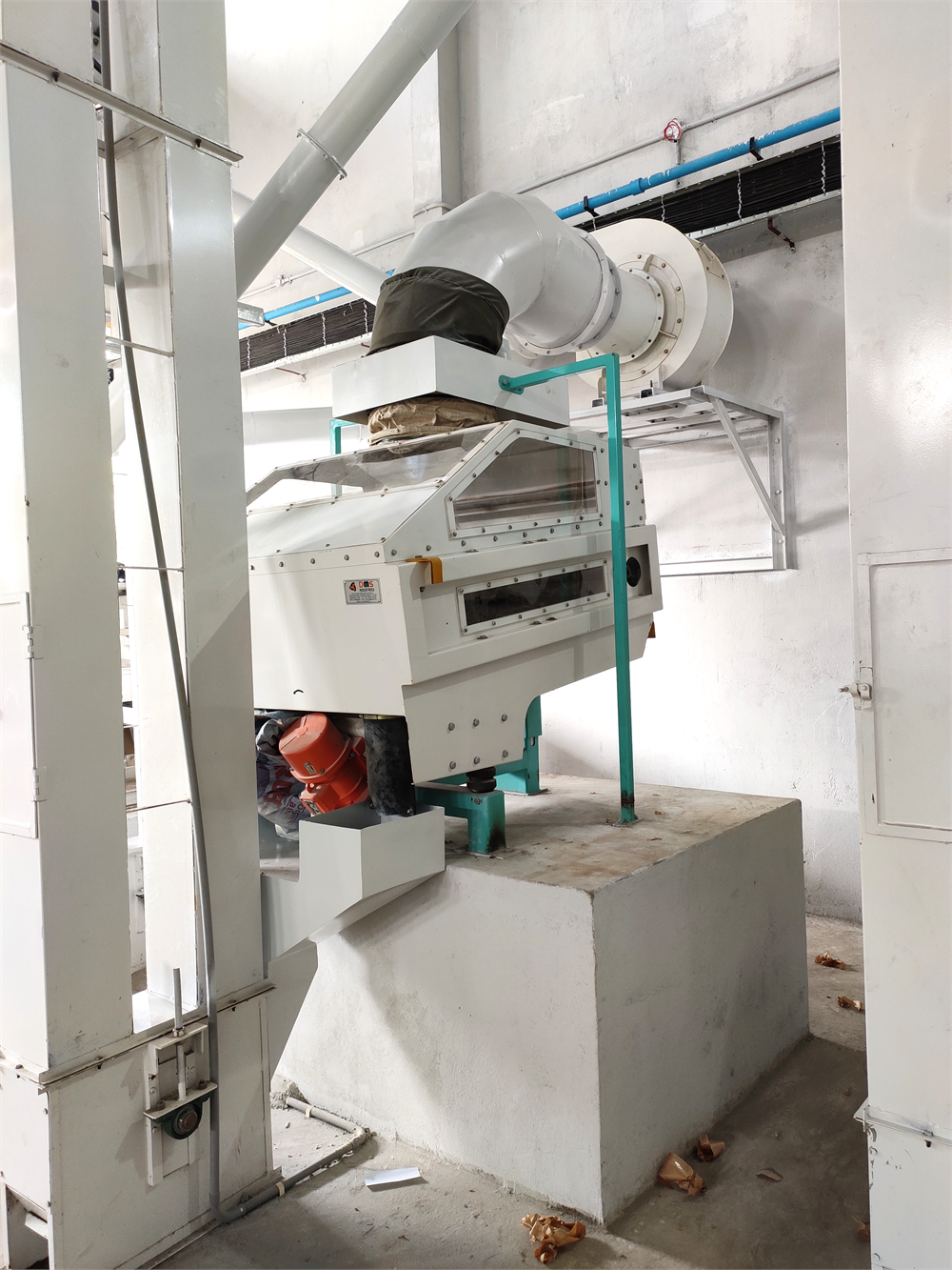 Vibro coffee destoner machine by DMS Industries